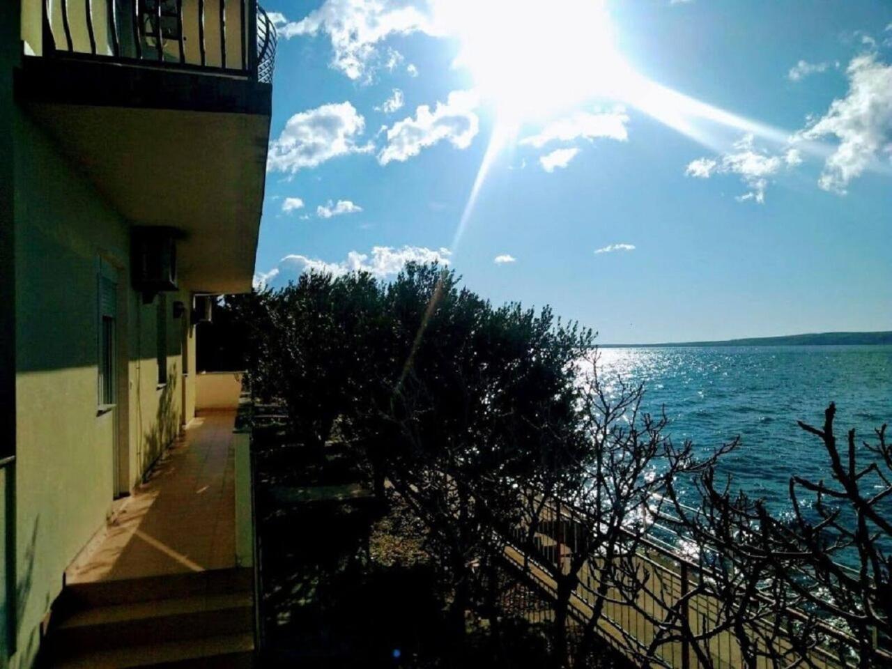 Apartments Domagoj - On The Beach ลูโคโวชูการ์เย ภายนอก รูปภาพ